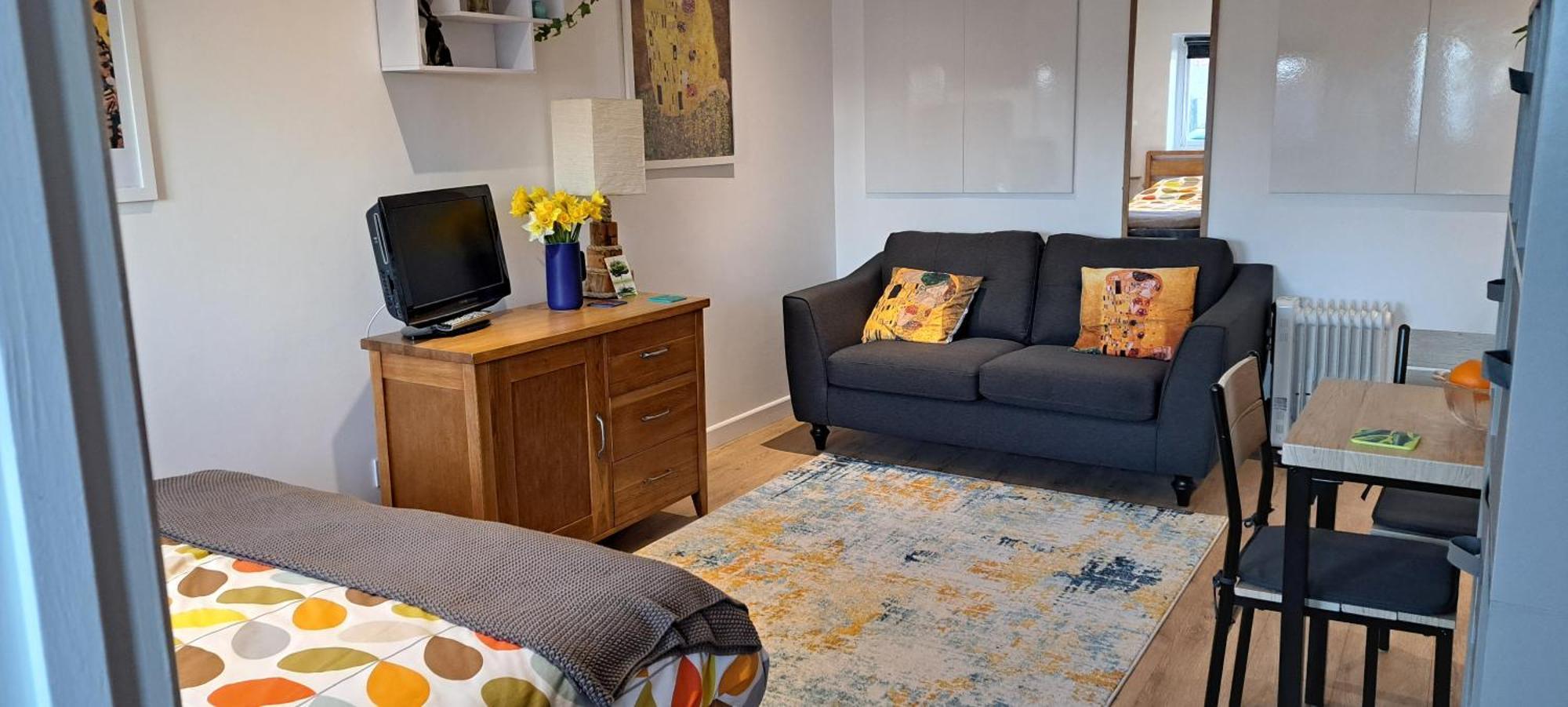 Modern Studio Apartment With Outstanding Views, Sleeps 2 Newlyn Kültér fotó