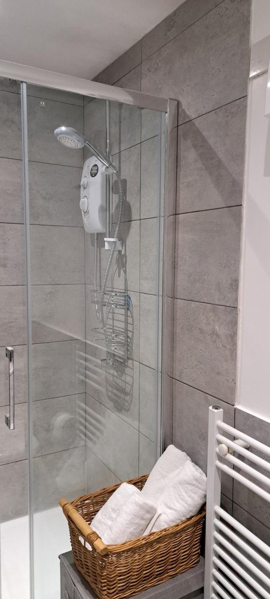 Modern Studio Apartment With Outstanding Views, Sleeps 2 Newlyn Kültér fotó
